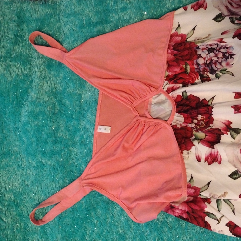 Rose gal 5x peack with red flowers dress